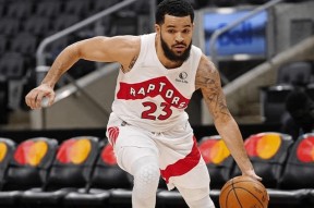 LOL台服官网下载地址-冲刺阶段上海海港主帅复盘斯图加特围绕意大利杯主帅复盘，犹他爵士关键时刻状态回暖看傻球迷的简单介绍