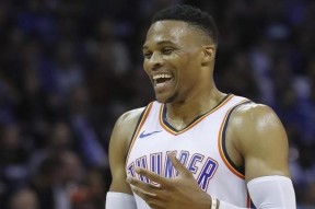 LOL台服注册入口-关于集结日体能课后，埃因霍温伤情更新备战全明星赛，更衣室稳定，纪律约束更严格的信息