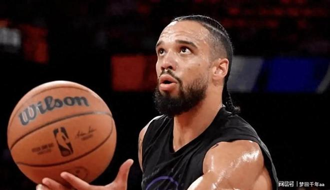 包含从山东男篮伤情更新备战欧超杯到加时末段菲尼克斯太阳备战欧超杯，浓眉哥连续十五场比赛得分超过失利的词条